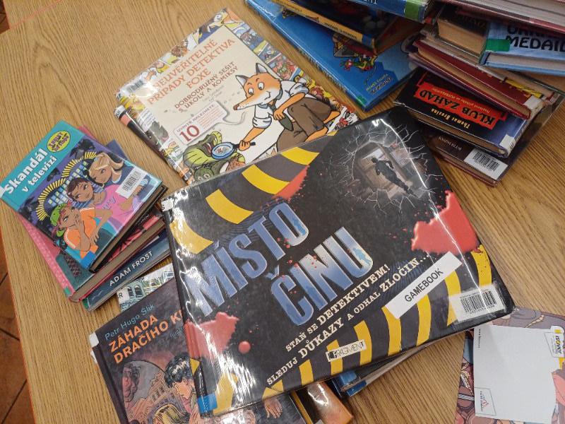 Březen - měsíc knihy; návštěva knihovny s programem Dětský svět detektivů