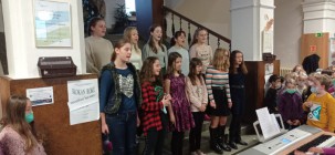 Vánoční zpívání školního sboru