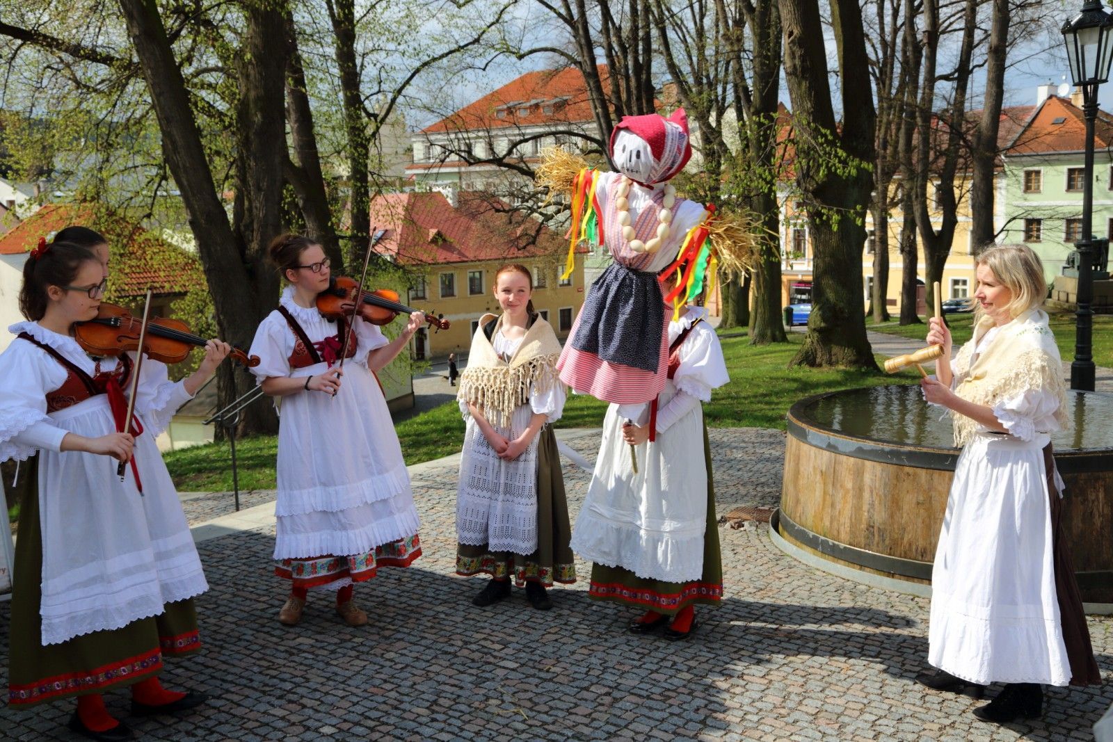 Vynášení Morany – Smrt jsme vám vynesli, nový líto přinesli…