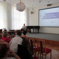 PhDr. Lidmila Pekařová - Tresty a odměny, sociální a citové týrání dětí