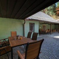 obrázek k venkovní posezení ve dvoře