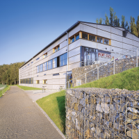 Tenisová hala s bowlingem