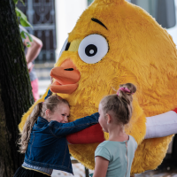 obrázek k Toulovcovy prázdninové pátky opět pomáhají dětem!