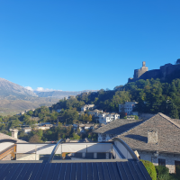 obrázek k město Gjirokastër