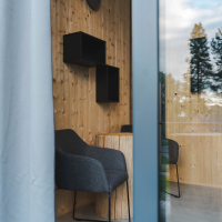 obrázek k Pohled přes sklo