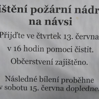 Čištění požární nádrže na návsi
