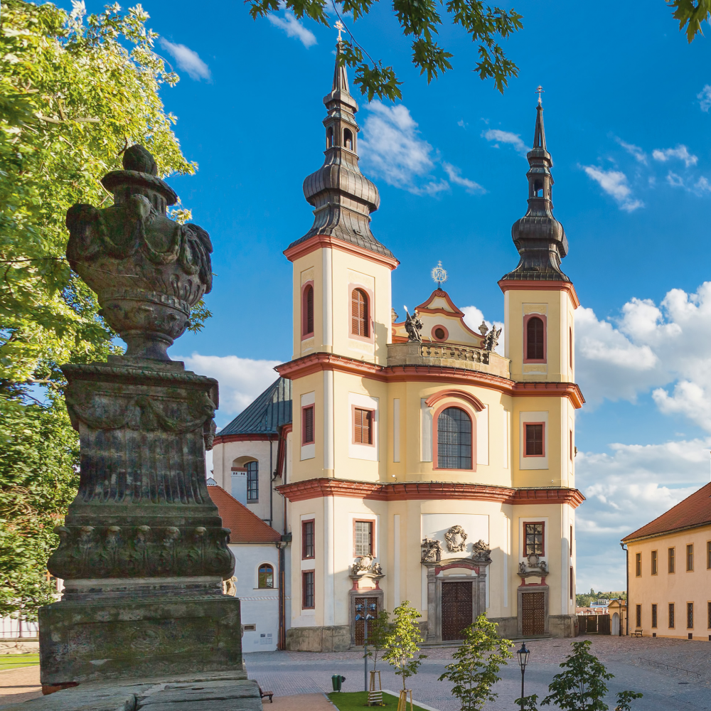 obrázek k Chrám Nalezení sv. Kříže - piaristický