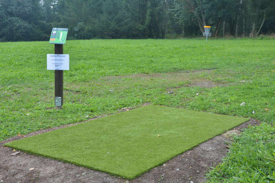 obrázek k V Parku mladých najdete discgolfové hřiště