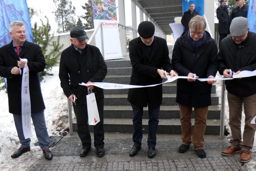 obrázek k slavnostní stříhání pásky nový nadchod Litomyšl