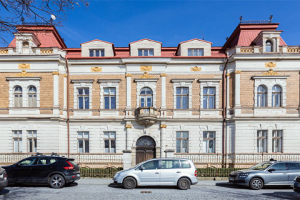 obrázek k aktualitě Zastupitelstvo odhlasovalo prodej vily Klára firmě Kubík a.s.