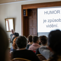 obrázek k MUDr. Radkin Honzák Humor není jenom smích