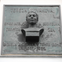 obrázek k Pamětní deska s bustou Tereza Nováková, foto: Aleš Bárta