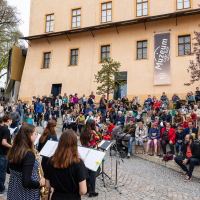 obrázek k Zahájení litomyšlské lázeňské sezóny letos na téma: „Kuděj, voni nás nenuděj!“