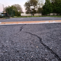 obrázek k Oprava hrací plochy na lánském hřišti